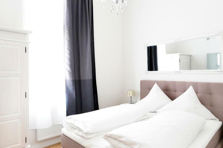 Sc 03 By Rockchair Apartments L Superhost Status L 2 Bedrooms Boxspringbeds Balcony Elevator - Cozy Family & Business Flair Welcomes You! เบอร์ลิน ภายนอก รูปภาพ